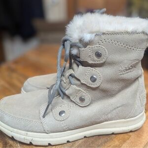 Sorel Boots Explorer III Joan Suede Fur Lining Sz 7 fits Sz 6-6.5 runs small